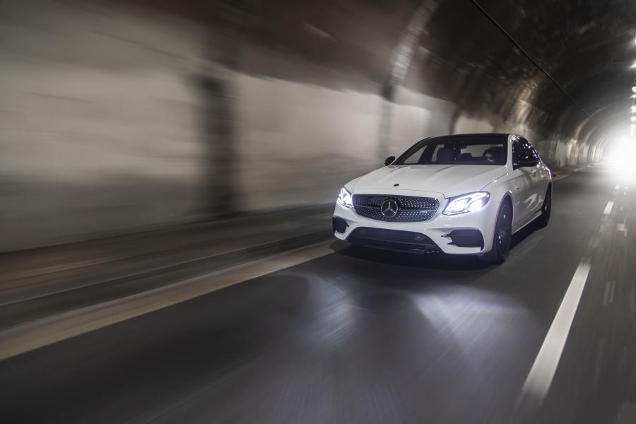  Mercedes-AMG E53 4Matic+ 2018 года  (NA) (фото 26 из 40)